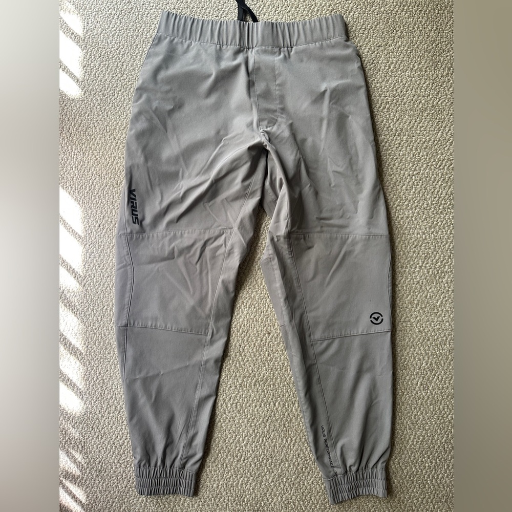 Virus TriWire Gray Joggers